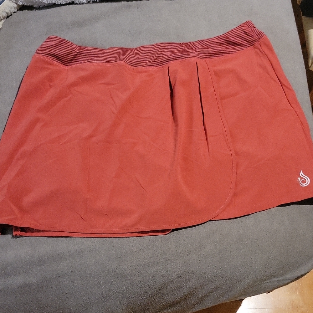 NWOT Isis Orange Gray Sport Skirt Skorts L